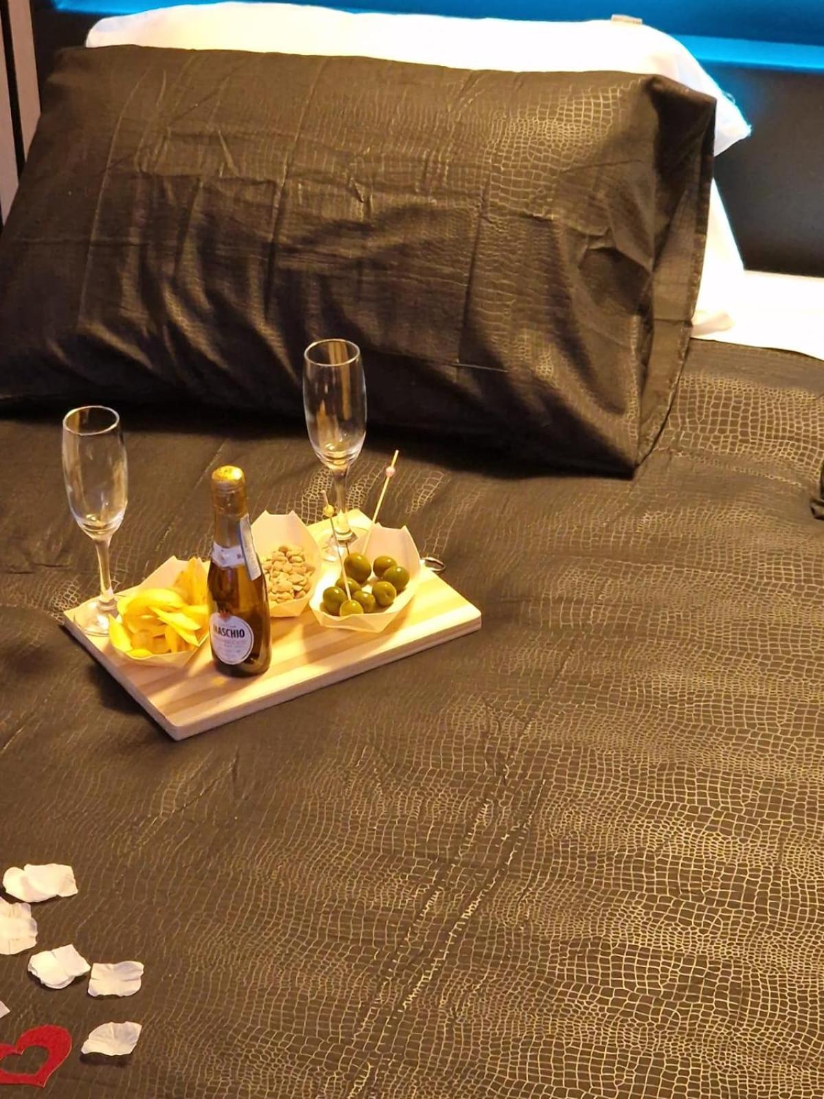 Charm E Chic Διαμέρισμα Νάπολη Εξωτερικό φωτογραφία